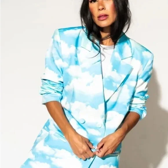 NWT Dressed In LALA Cloud Blazer - Picture 1 of 3